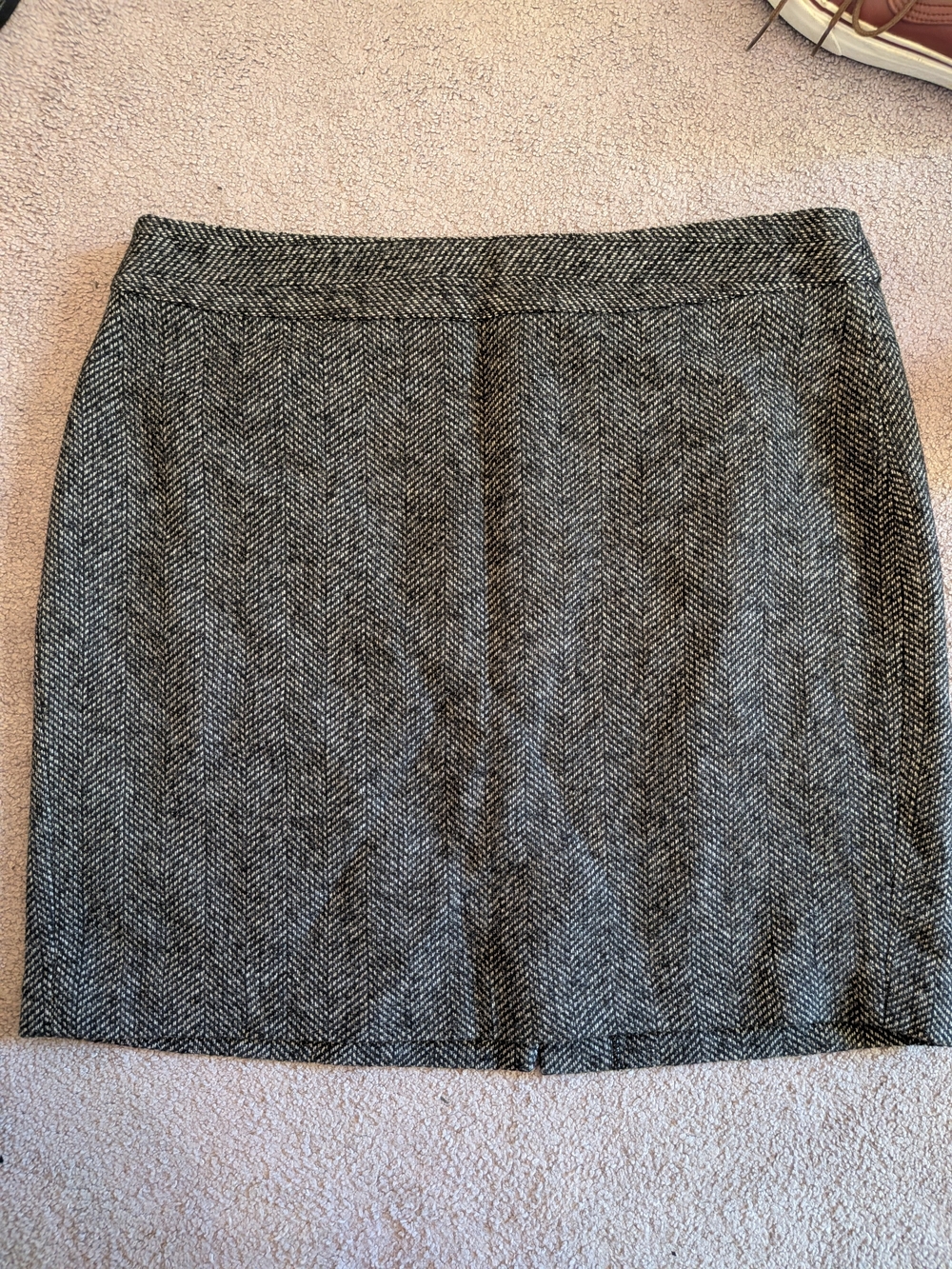 Banana Republic Gray Herringbone Pencil Skirt